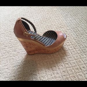 Jessica Simpson wedges